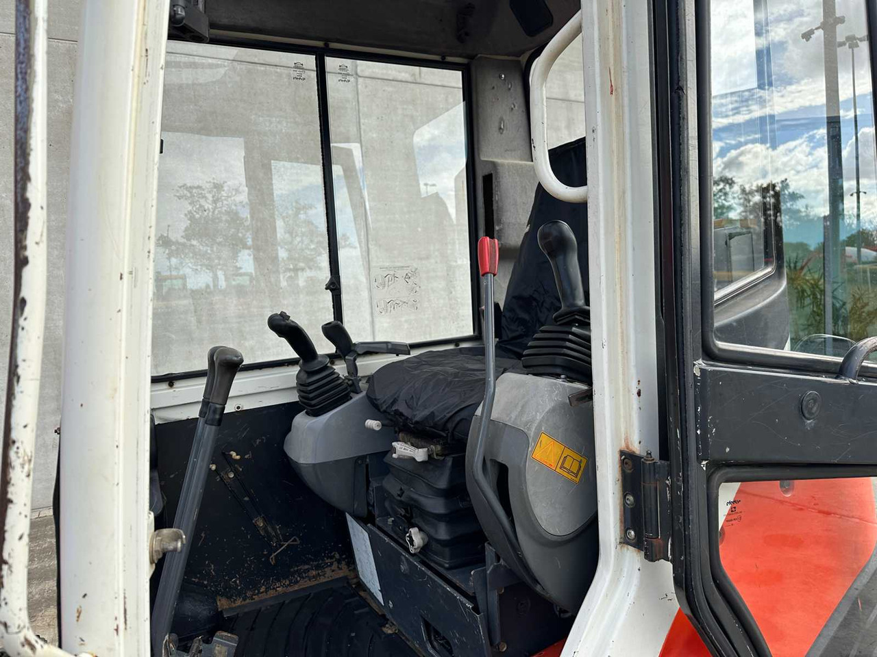 מחפר KUBOTA - 2005 - U45 - 3 - MIDI EXCAVATOR: תמונה 30 מחפר KUBOTA - 2005 - U45 - 3 - MIDI EXCAVATOR: תמונה 30