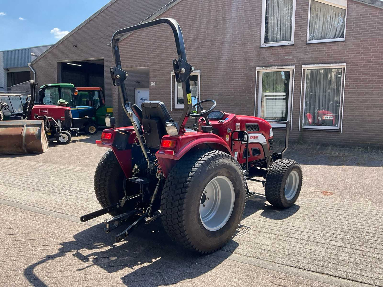 Knegt DF 304 G2 - טרקטור קומפקטי: תמונה 5 Knegt DF 304 G2 - טרקטור קומפקטי: תמונה 5