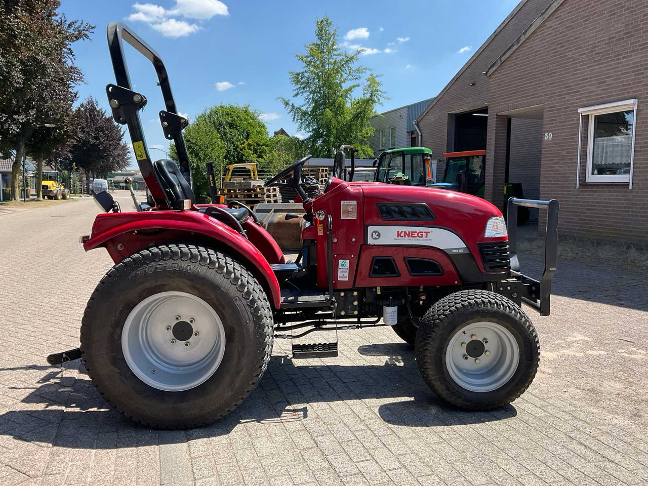 Knegt DF 304 G2 - טרקטור קומפקטי: תמונה 4 Knegt DF 304 G2 - טרקטור קומפקטי: תמונה 4