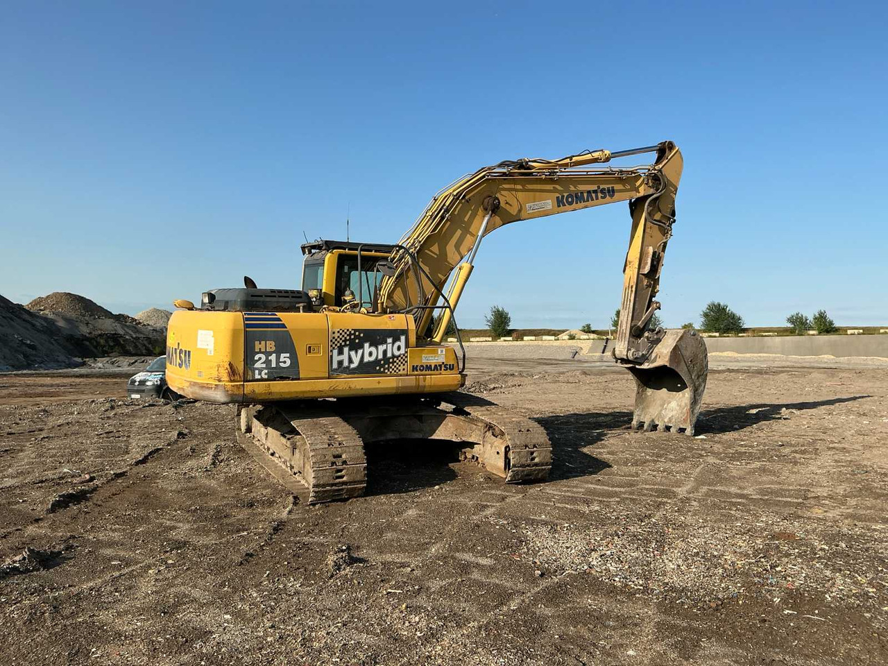 Komatsu HB215 Hybrid - מחפר סורק: תמונה 3 Komatsu HB215 Hybrid - מחפר סורק: תמונה 3