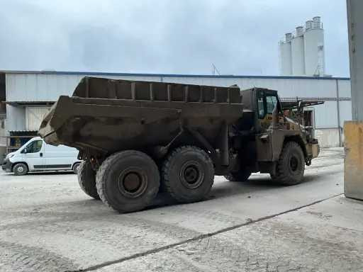 Komatsu HM300-2 - מסיר פסולת: תמונה 5 Komatsu HM300-2 - מסיר פסולת: תמונה 5