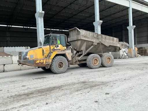 Komatsu HM300-2 - מסיר פסולת: תמונה 2 Komatsu HM300-2 - מסיר פסולת: תמונה 2