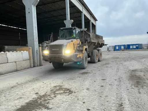 Komatsu HM300-2 - מסיר פסולת: תמונה 3 Komatsu HM300-2 - מסיר פסולת: תמונה 3