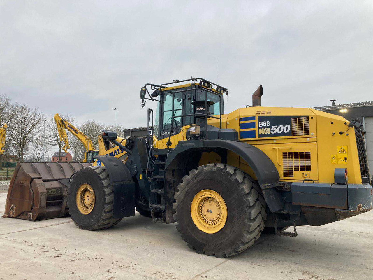 Komatsu WA500-8 - מעמיס גלגלים: תמונה 2 Komatsu WA500-8 - מעמיס גלגלים: תמונה 2