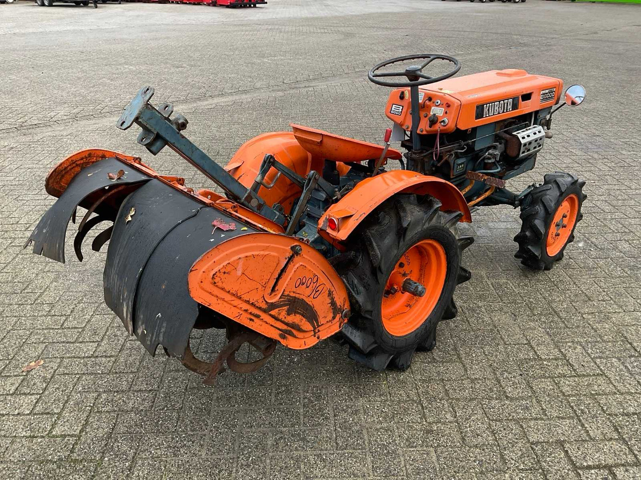 Kubota B6000 - טרקטור קומפקטי: תמונה 3 Kubota B6000 - טרקטור קומפקטי: תמונה 3