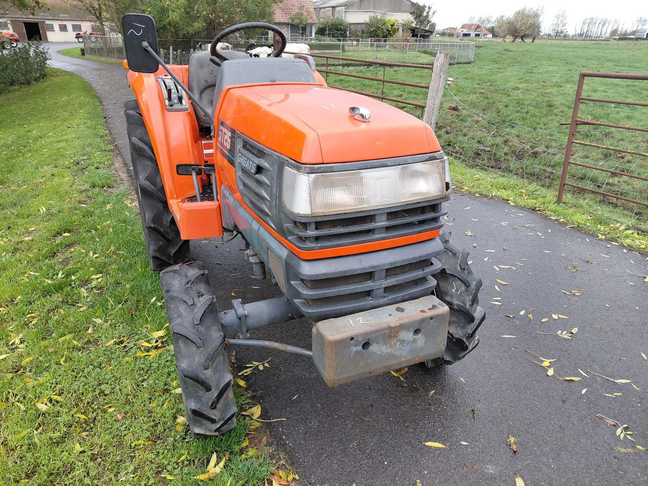 Kubota GT26 - טרקטור קומפקטי: תמונה 1 Kubota GT26 - טרקטור קומפקטי: תמונה 1
