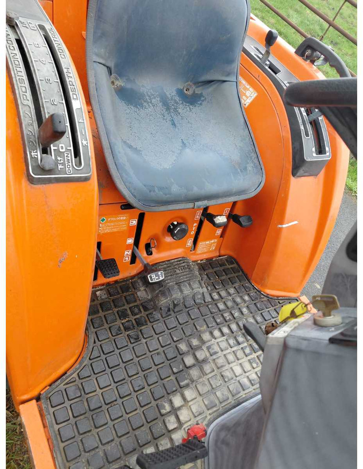 טרקטור קומפקטי Kubota GT3: תמונה 6 טרקטור קומפקטי Kubota GT3: תמונה 6