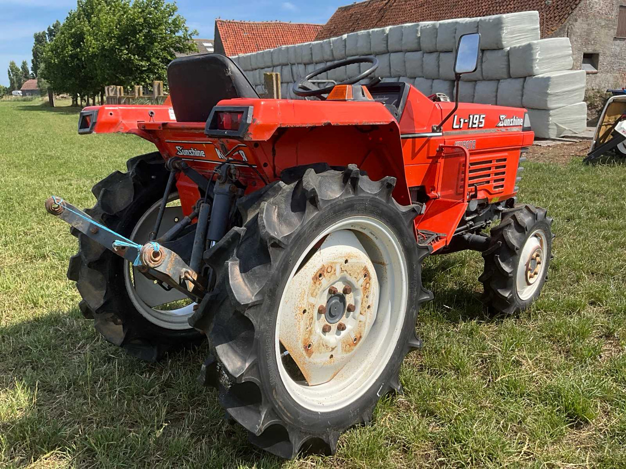 Kubota L1-195 - טרקטור קומפקטי: תמונה 5 Kubota L1-195 - טרקטור קומפקטי: תמונה 5