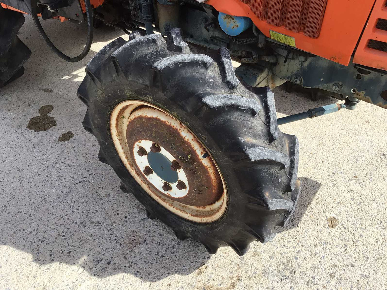 טרקטור חקלאי Kubota L1 24: תמונה 10
