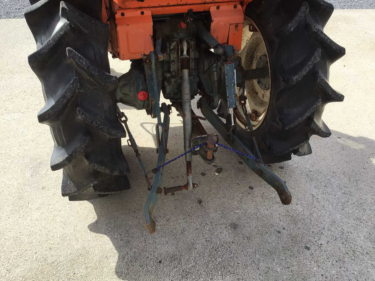 טרקטור חקלאי Kubota L1 24: תמונה 15