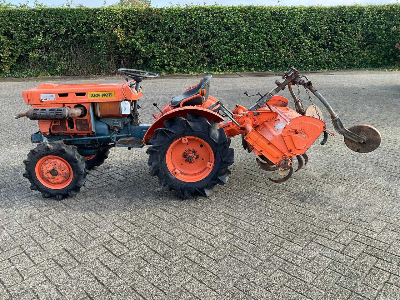 Kubota ZB7001 - טרקטור קומפקטי: תמונה 5 Kubota ZB7001 - טרקטור קומפקטי: תמונה 5