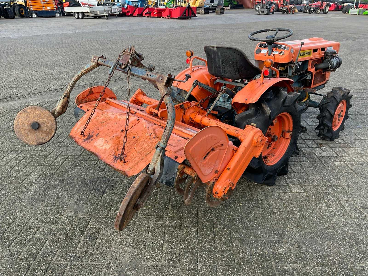 Kubota ZB7001 - טרקטור קומפקטי: תמונה 3 Kubota ZB7001 - טרקטור קומפקטי: תמונה 3
