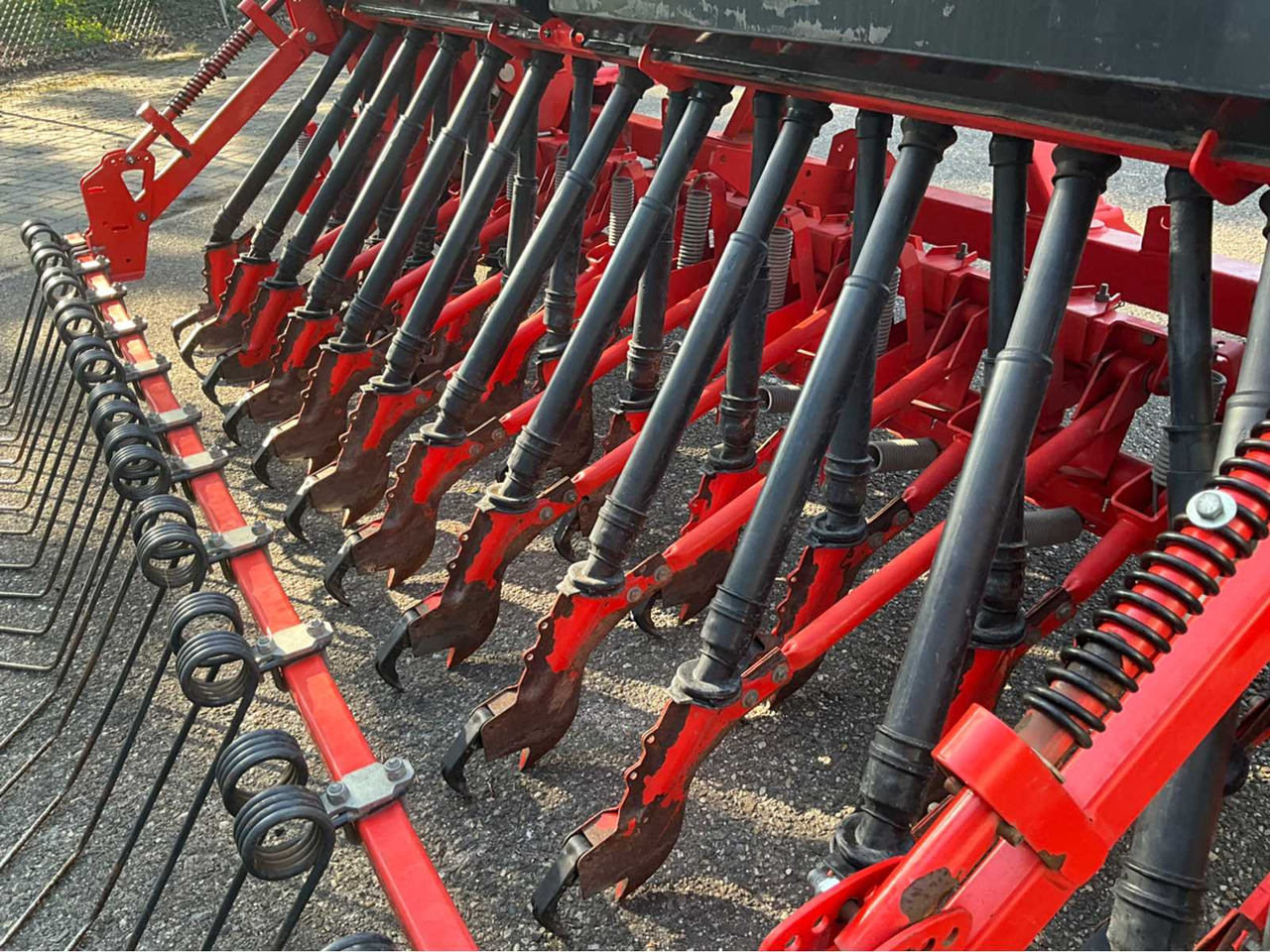 ציוד זריעה Kuhn Premia 300: תמונה 16