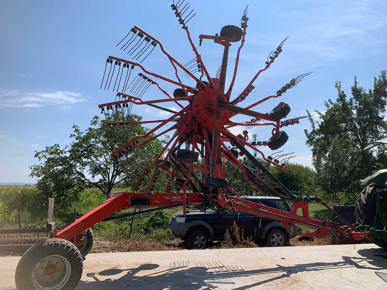 Kuhn  - קלטרת סיבובית: תמונה 2 Kuhn  - קלטרת סיבובית: תמונה 2