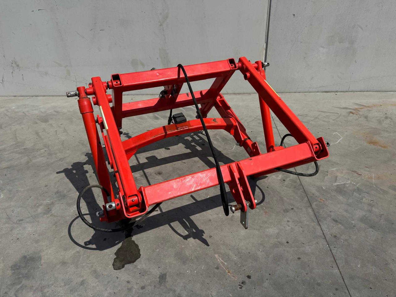 Kuhn - משדדת כוח: תמונה 2 Kuhn - משדדת כוח: תמונה 2