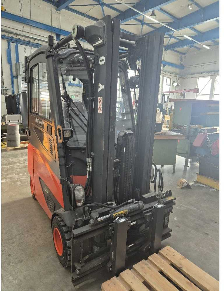 LINDE - E20PH-SERIES-386 - 2022 - ELECTRIC FORKLIFT TRUCKS - מלגזה: תמונה 2 LINDE - E20PH-SERIES-386 - 2022 - ELECTRIC FORKLIFT TRUCKS - מלגזה: תמונה 2
