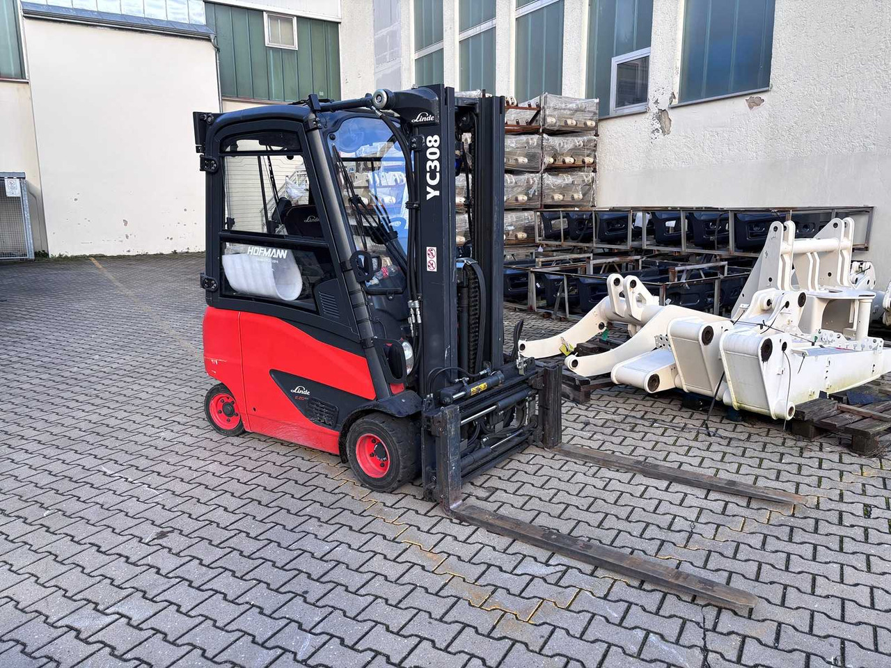 LINDE - E20PH-SERIES-386 - 2022 - ELECTRIC FORKLIFT TRUCKS - מלגזה: תמונה 1 LINDE - E20PH-SERIES-386 - 2022 - ELECTRIC FORKLIFT TRUCKS - מלגזה: תמונה 1