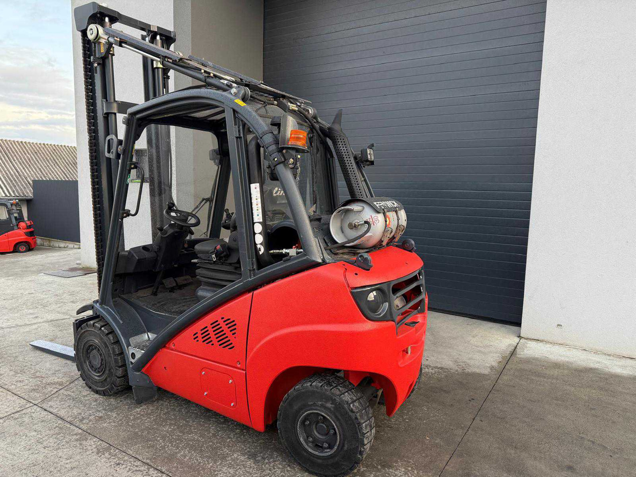 LINDE - H25T-01 - FORKLIFT TRUCKS - 2011 - מלגזה: תמונה 3 LINDE - H25T-01 - FORKLIFT TRUCKS - 2011 - מלגזה: תמונה 3