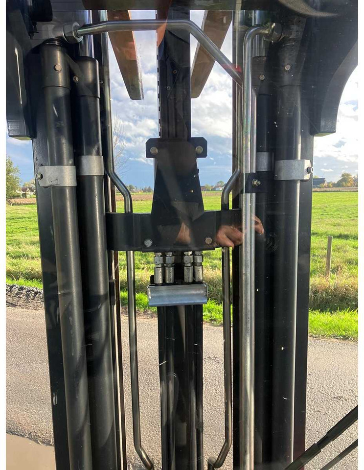 מלגזה LINDE H35T-02 FORKLIFT TRUCK 2018: תמונה 17 מלגזה LINDE H35T-02 FORKLIFT TRUCK 2018: תמונה 17