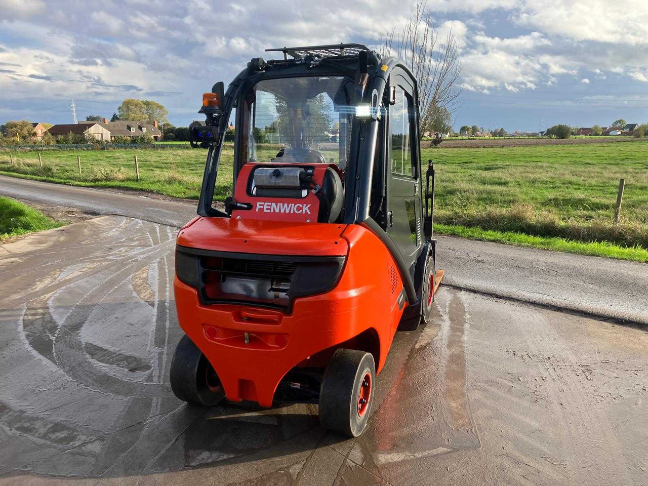 מלגזה LINDE H35T-02 FORKLIFT TRUCK 2018: תמונה 6 מלגזה LINDE H35T-02 FORKLIFT TRUCK 2018: תמונה 6