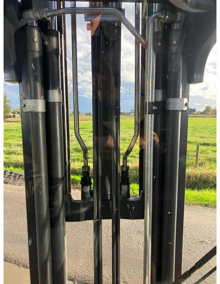 מלגזה LINDE H35T-02 FORKLIFT TRUCK 2018: תמונה 16 מלגזה LINDE H35T-02 FORKLIFT TRUCK 2018: תמונה 16