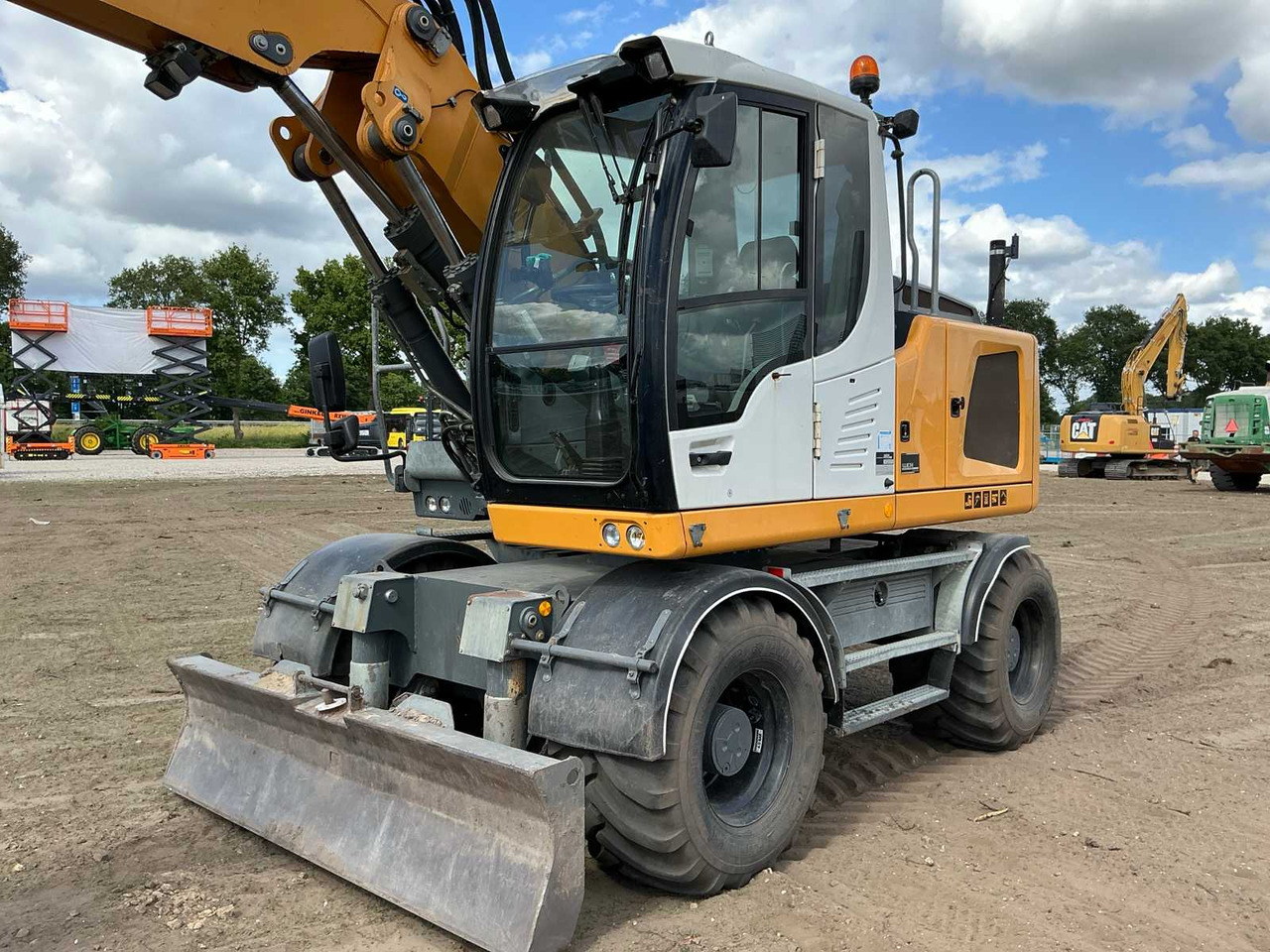 Liebherr A914 Litronic - מחפר גלגלים: תמונה 2 Liebherr A914 Litronic - מחפר גלגלים: תמונה 2