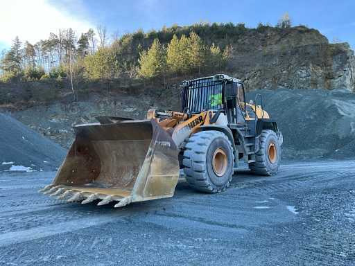 Liebherr L580 - מעמיס גלגלים: תמונה 2 Liebherr L580 - מעמיס גלגלים: תמונה 2