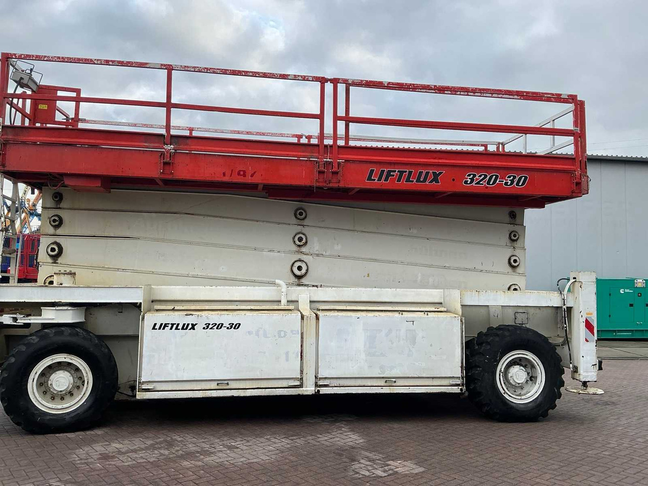 LiftLux 320-30 Super Jannette - פלטפורמה אווירית: תמונה 4 LiftLux 320-30 Super Jannette - פלטפורמה אווירית: תמונה 4