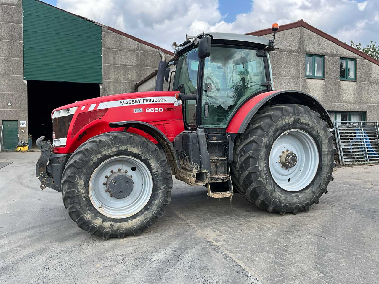 MASSEY FERGUSON MF 8690 PS - טרקטור חקלאי: תמונה 2 MASSEY FERGUSON MF 8690 PS - טרקטור חקלאי: תמונה 2