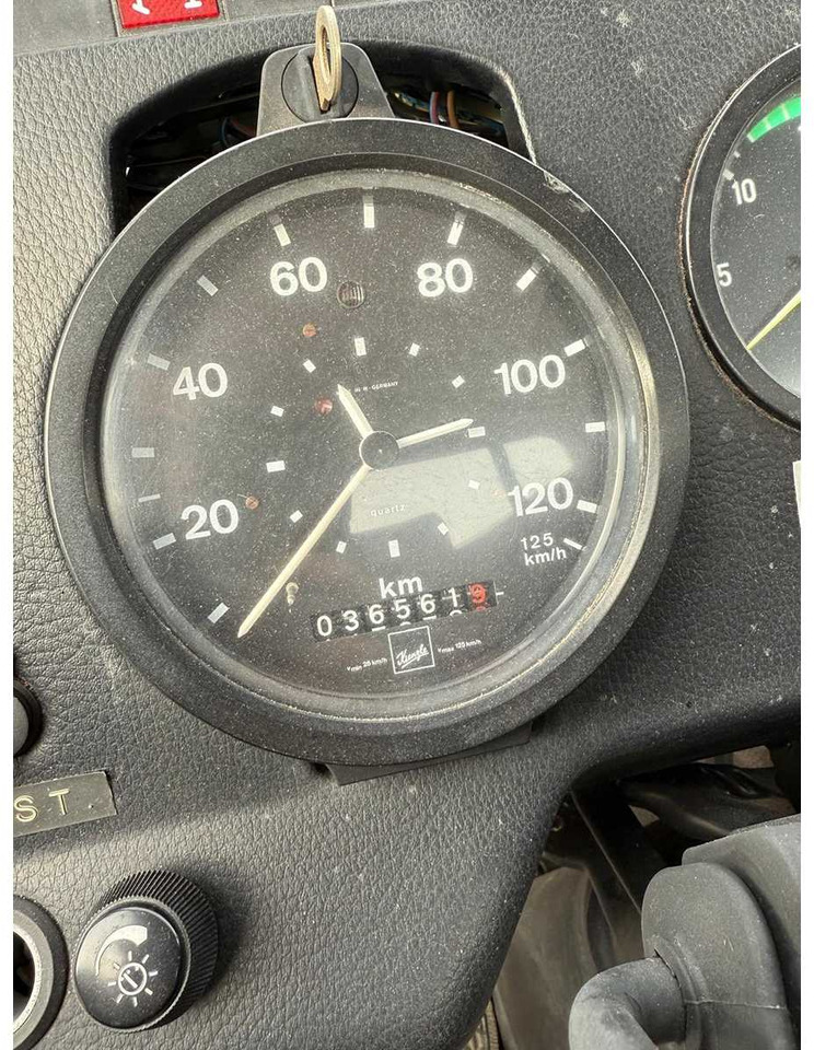 MERCEDES - 1019 - TRUCK - משאית: תמונה 3 MERCEDES - 1019 - TRUCK - משאית: תמונה 3