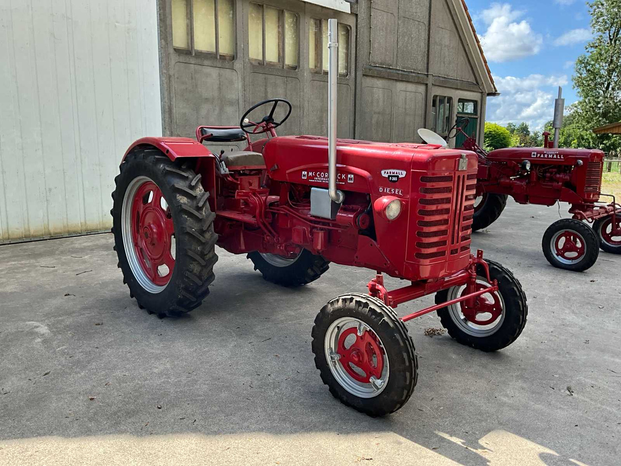Mc cormick Farmall F-265 U - טרקטור חקלאי: תמונה 2 Mc cormick Farmall F-265 U - טרקטור חקלאי: תמונה 2
