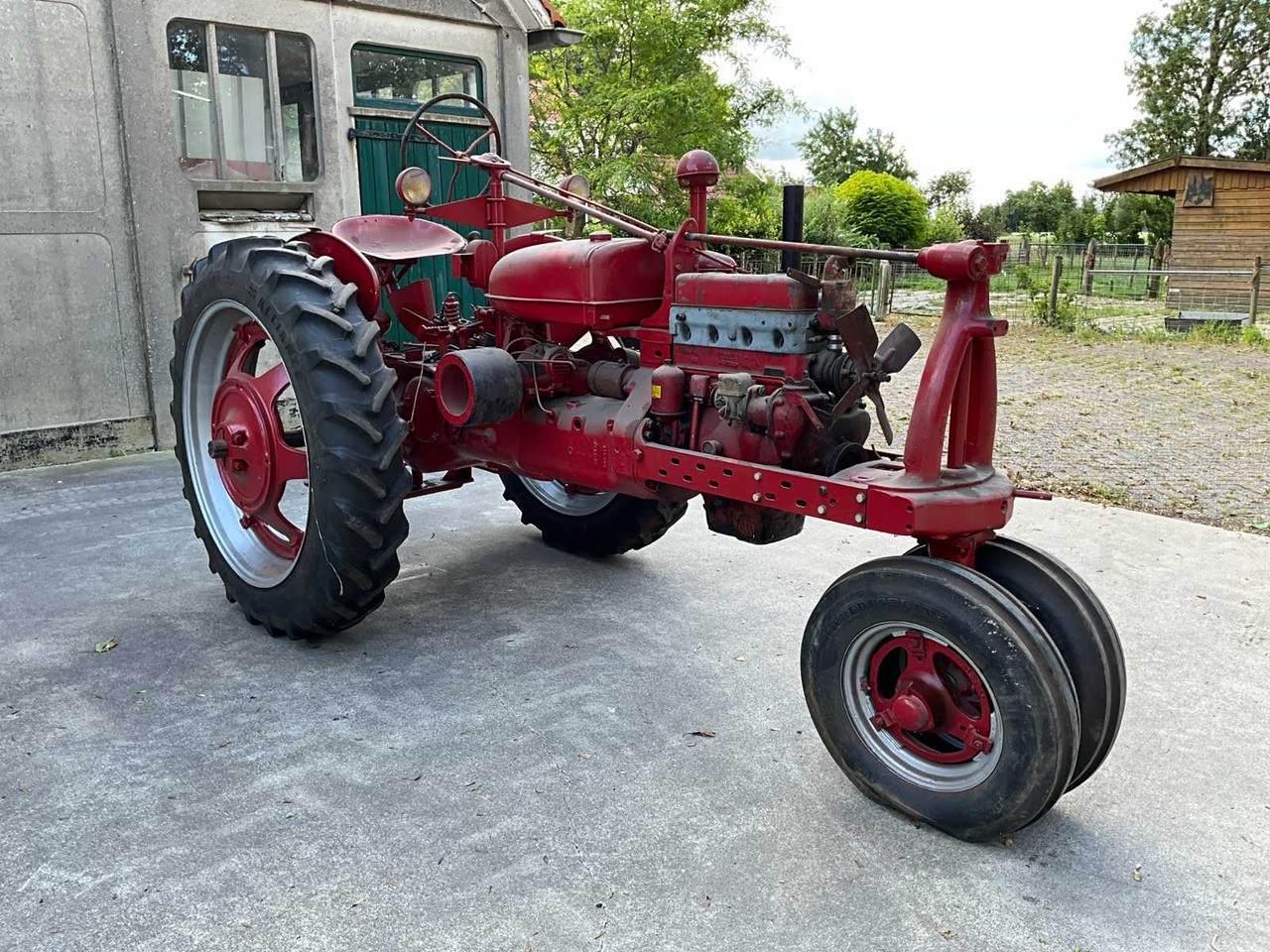 McCormick Benzine - טרקטור חקלאי: תמונה 2 McCormick Benzine - טרקטור חקלאי: תמונה 2