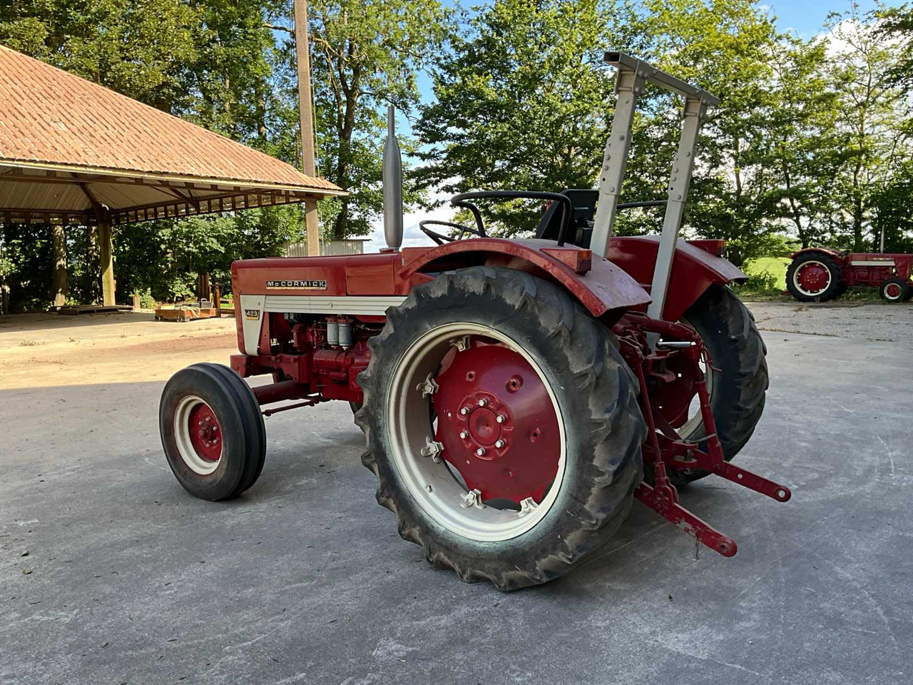 McCormick International 423 - טרקטור חקלאי: תמונה 4 McCormick International 423 - טרקטור חקלאי: תמונה 4