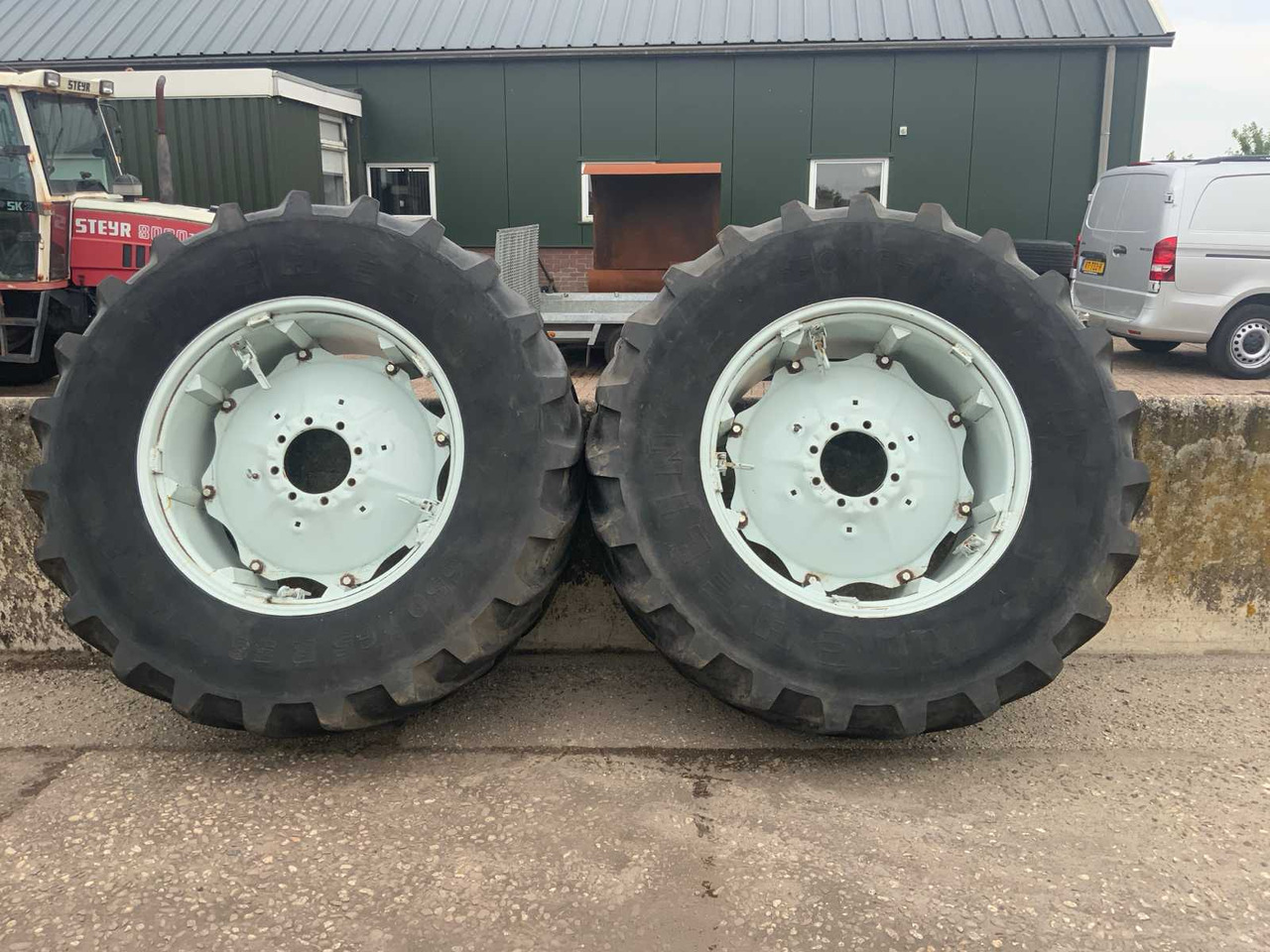 Michelin XM108 - גלגלים וצמיגים עבור טרקטור חקלאי: תמונה 1 Michelin XM108 - גלגלים וצמיגים עבור טרקטור חקלאי: תמונה 1