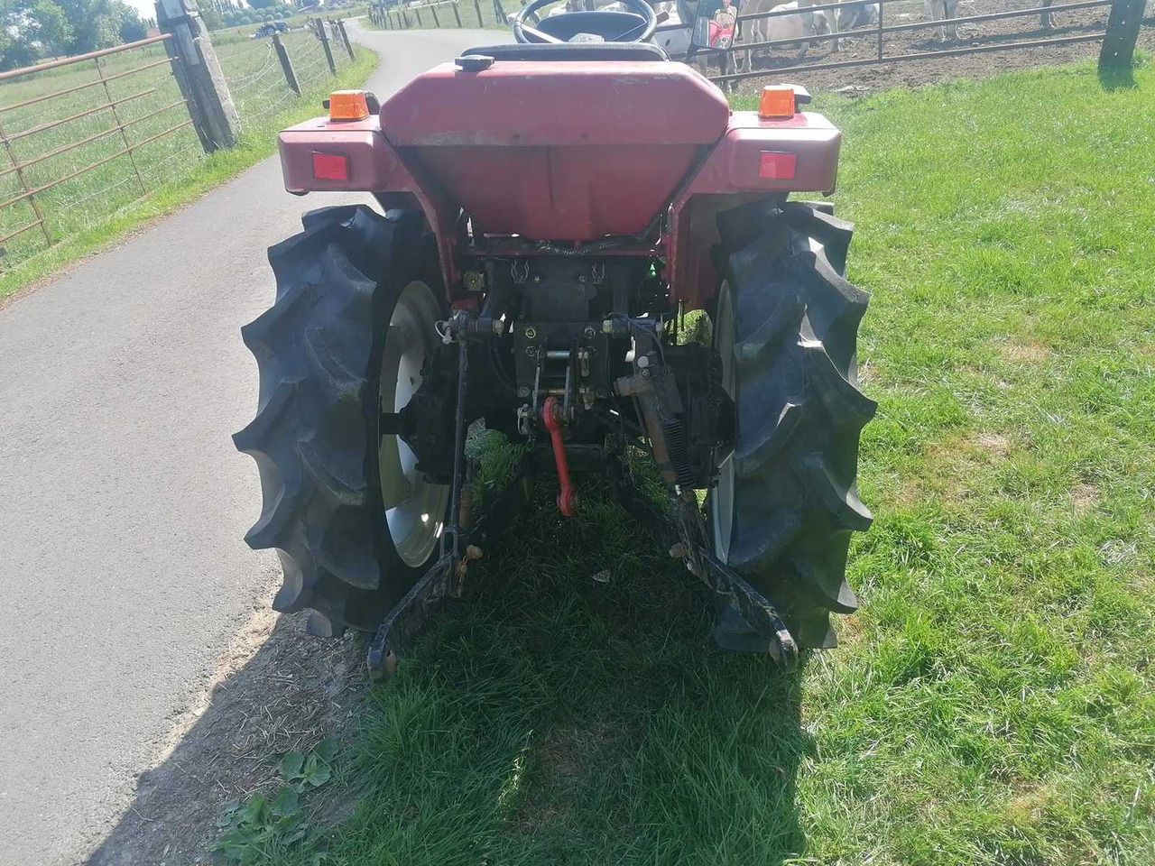 Mitsubishi MT205 - טרקטור קומפקטי: תמונה 3 Mitsubishi MT205 - טרקטור קומפקטי: תמונה 3