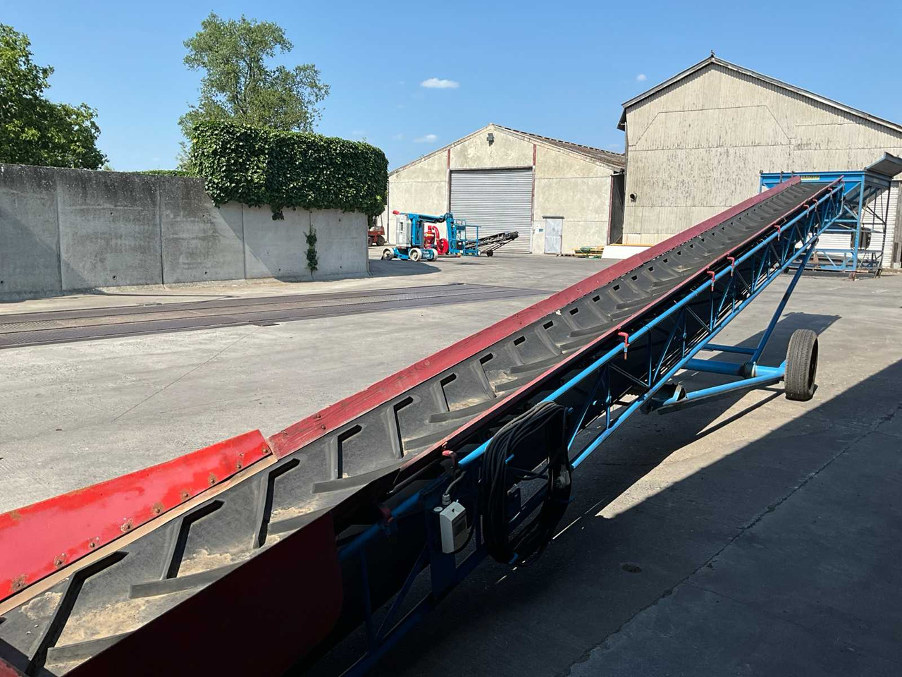 Mobile conveyor belt - toggle clamp - מסוע חגורה: תמונה 4 Mobile conveyor belt - toggle clamp - מסוע חגורה: תמונה 4