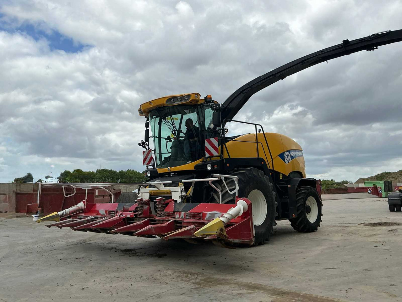 New Holland FR9060 - מקצרת מספוא: תמונה 1 New Holland FR9060 - מקצרת מספוא: תמונה 1