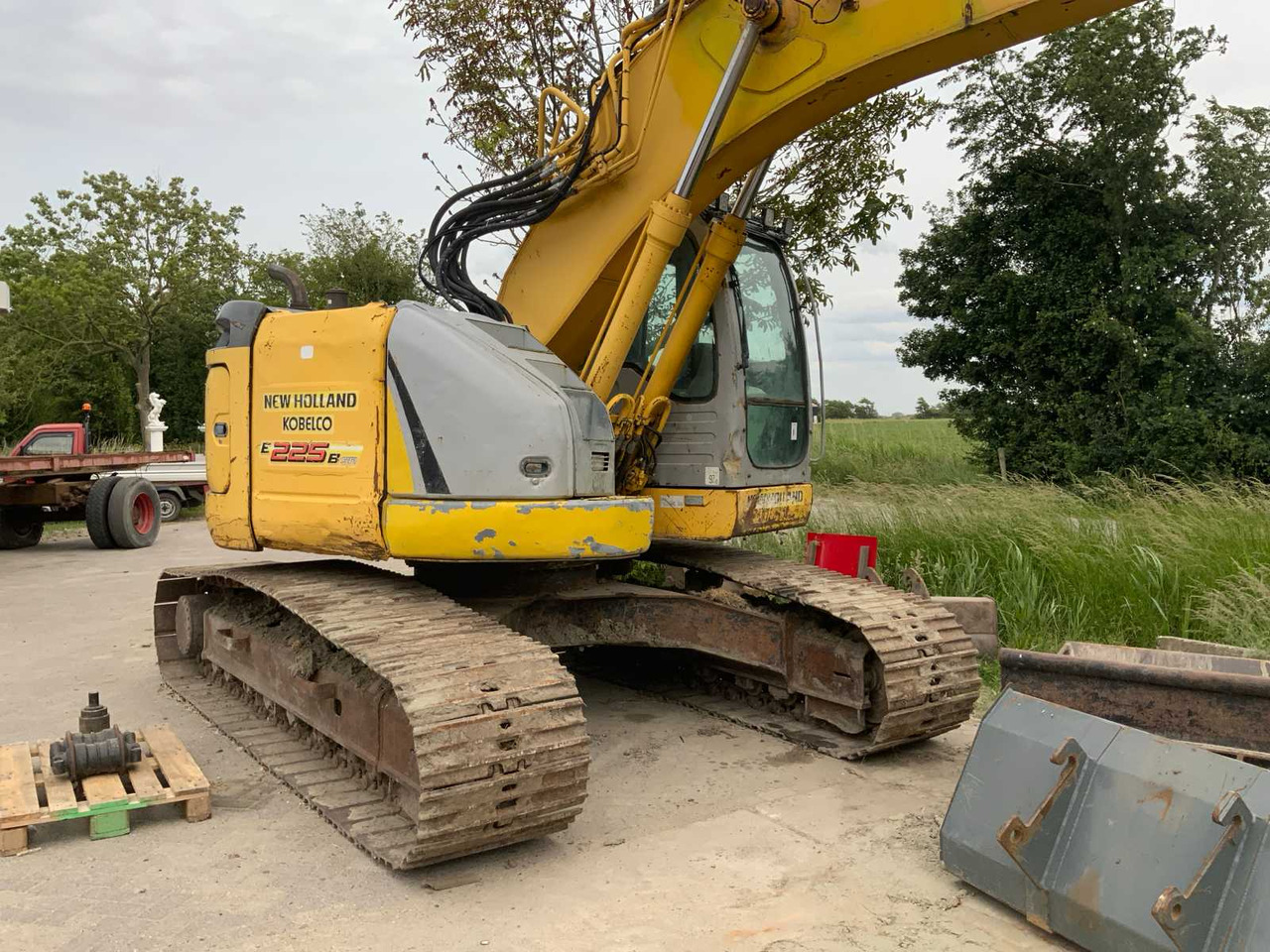 New Holland Kobelco E225BSR - מחפר סורק: תמונה 4 New Holland Kobelco E225BSR - מחפר סורק: תמונה 4