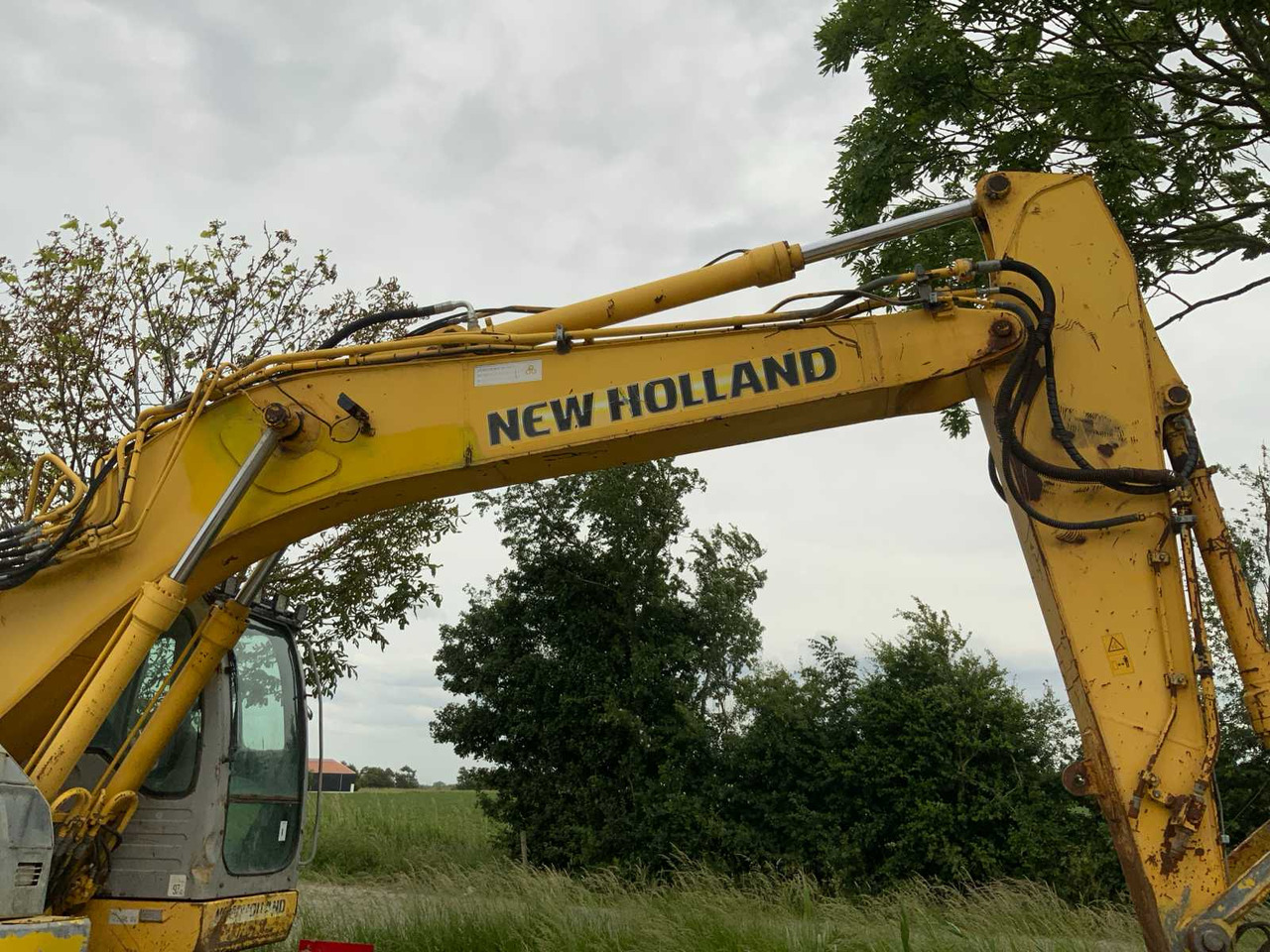 New Holland Kobelco E225BSR - מחפר סורק: תמונה 5 New Holland Kobelco E225BSR - מחפר סורק: תמונה 5