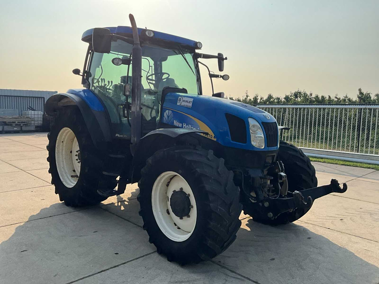 New Holland T6070 - טרקטור חקלאי: תמונה 3 New Holland T6070 - טרקטור חקלאי: תמונה 3