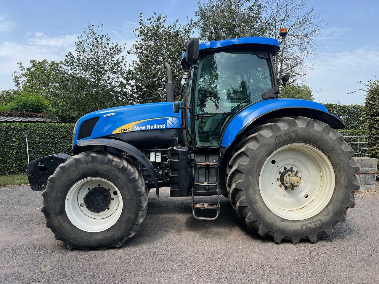 New Holland T7040 4WD SA - טרקטור חקלאי: תמונה 2 New Holland T7040 4WD SA - טרקטור חקלאי: תמונה 2