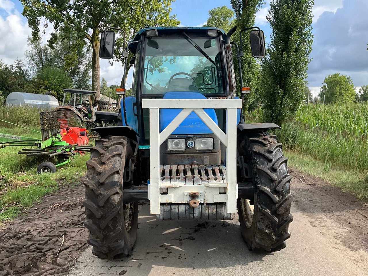 טרקטור חקלאי New Holland TL90: תמונה 8