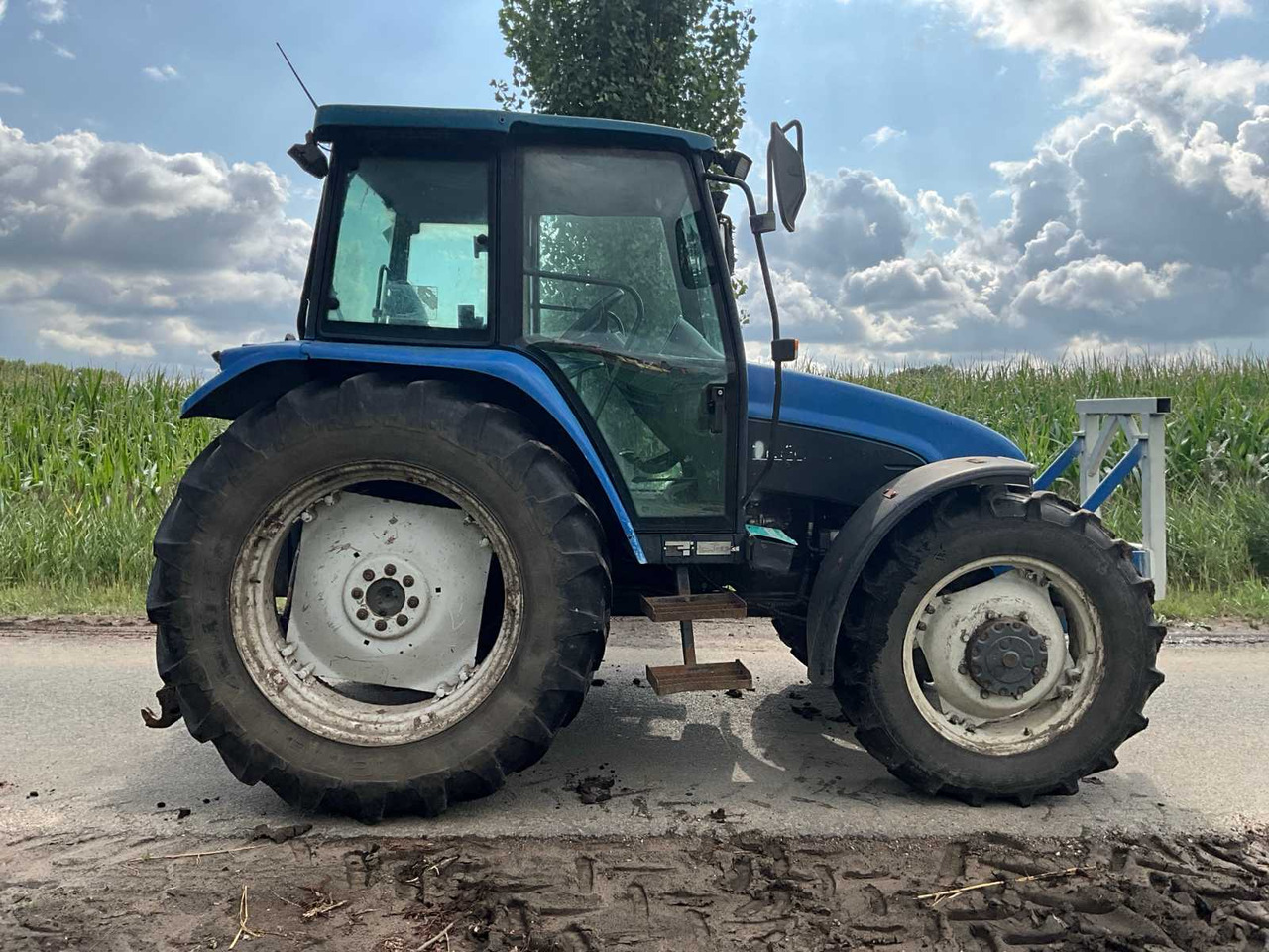 טרקטור חקלאי New Holland TL90: תמונה 6
