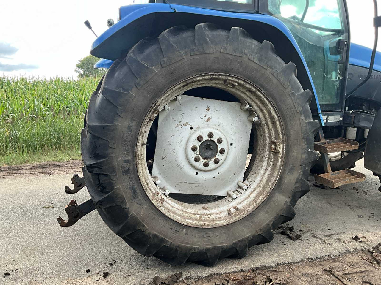 טרקטור חקלאי New Holland TL90: תמונה 15