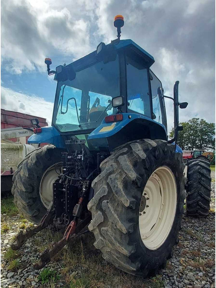 New Holland TM150 - טרקטור חקלאי: תמונה 3 New Holland TM150 - טרקטור חקלאי: תמונה 3