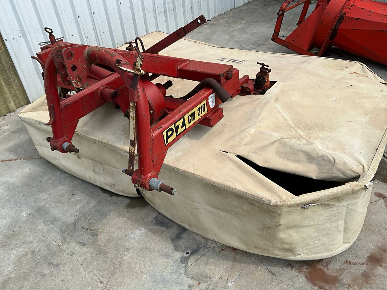 PZ CM210 - מכסחת תבואה/ עשבים: תמונה 2 PZ CM210 - מכסחת תבואה/ עשבים: תמונה 2