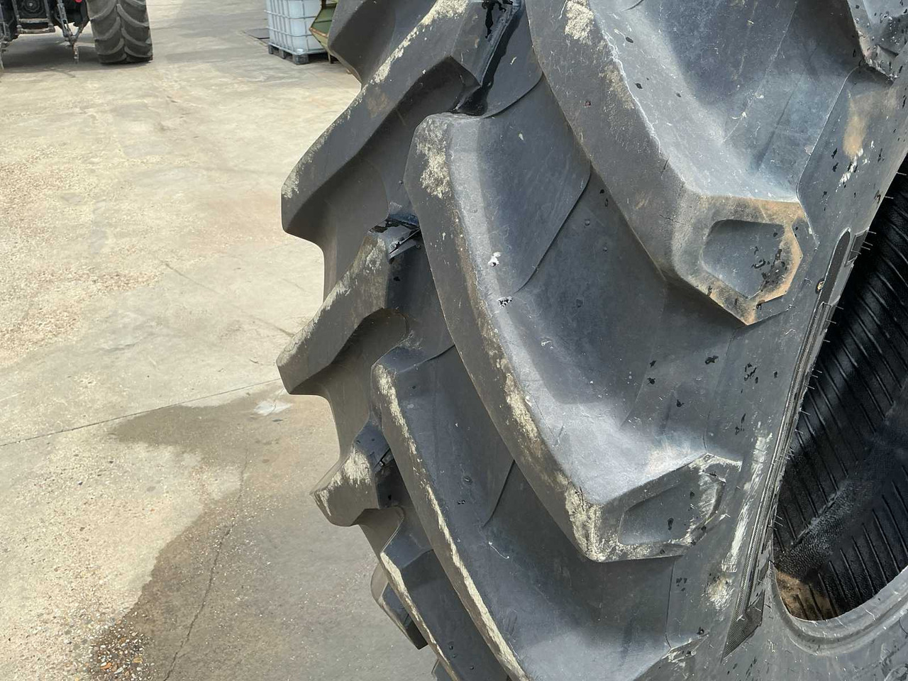 Pirelli TM800 - גלגלים וצמיגים עבור טרקטור חקלאי: תמונה 5 Pirelli TM800 - גלגלים וצמיגים עבור טרקטור חקלאי: תמונה 5
