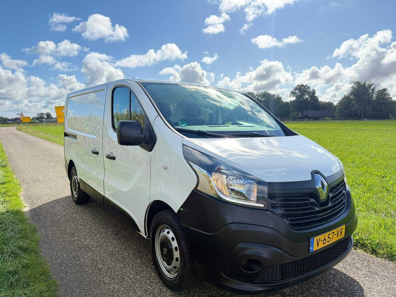 RENAULT - TRAFIC - 1.6 DCI T27 L1H1 COM - V-657-VR - כלי רכב מסחרי: תמונה 3 RENAULT - TRAFIC - 1.6 DCI T27 L1H1 COM - V-657-VR - כלי רכב מסחרי: תמונה 3