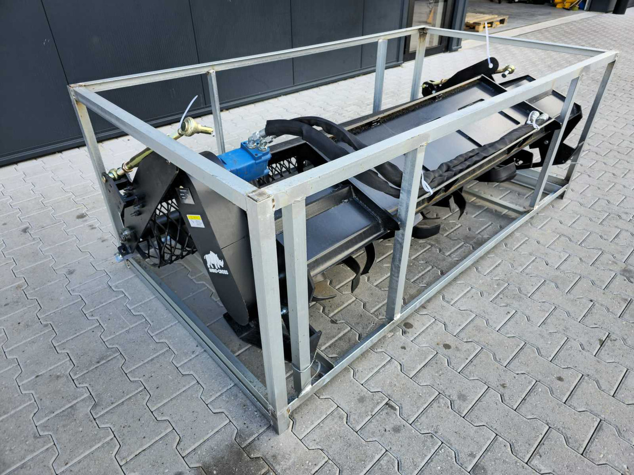 Rhino-Cross 1110x2160x800 - קלטרת: תמונה 3 Rhino-Cross 1110x2160x800 - קלטרת: תמונה 3