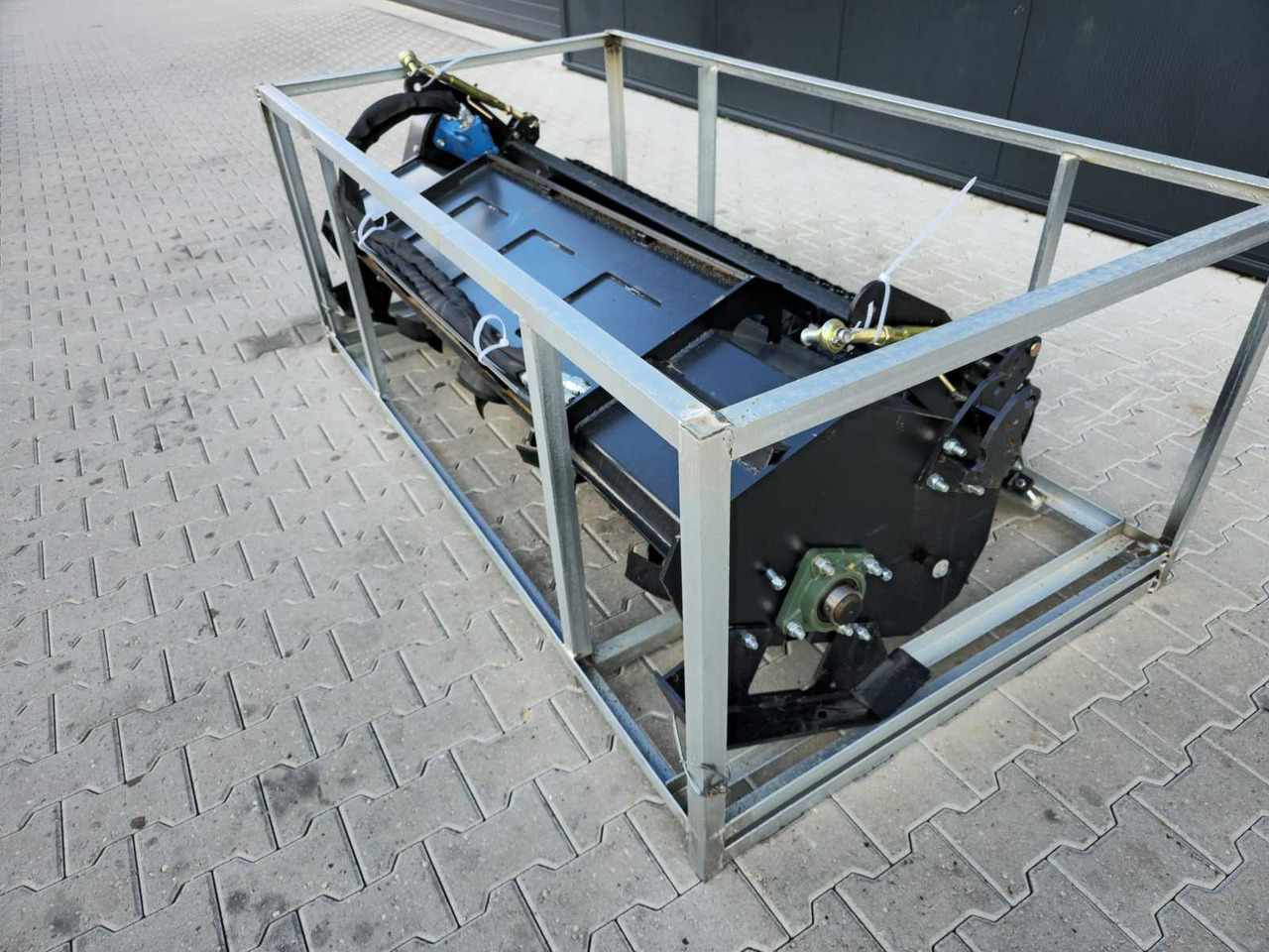 Rhino-Cross 1110x2160x800 - קלטרת: תמונה 4 Rhino-Cross 1110x2160x800 - קלטרת: תמונה 4